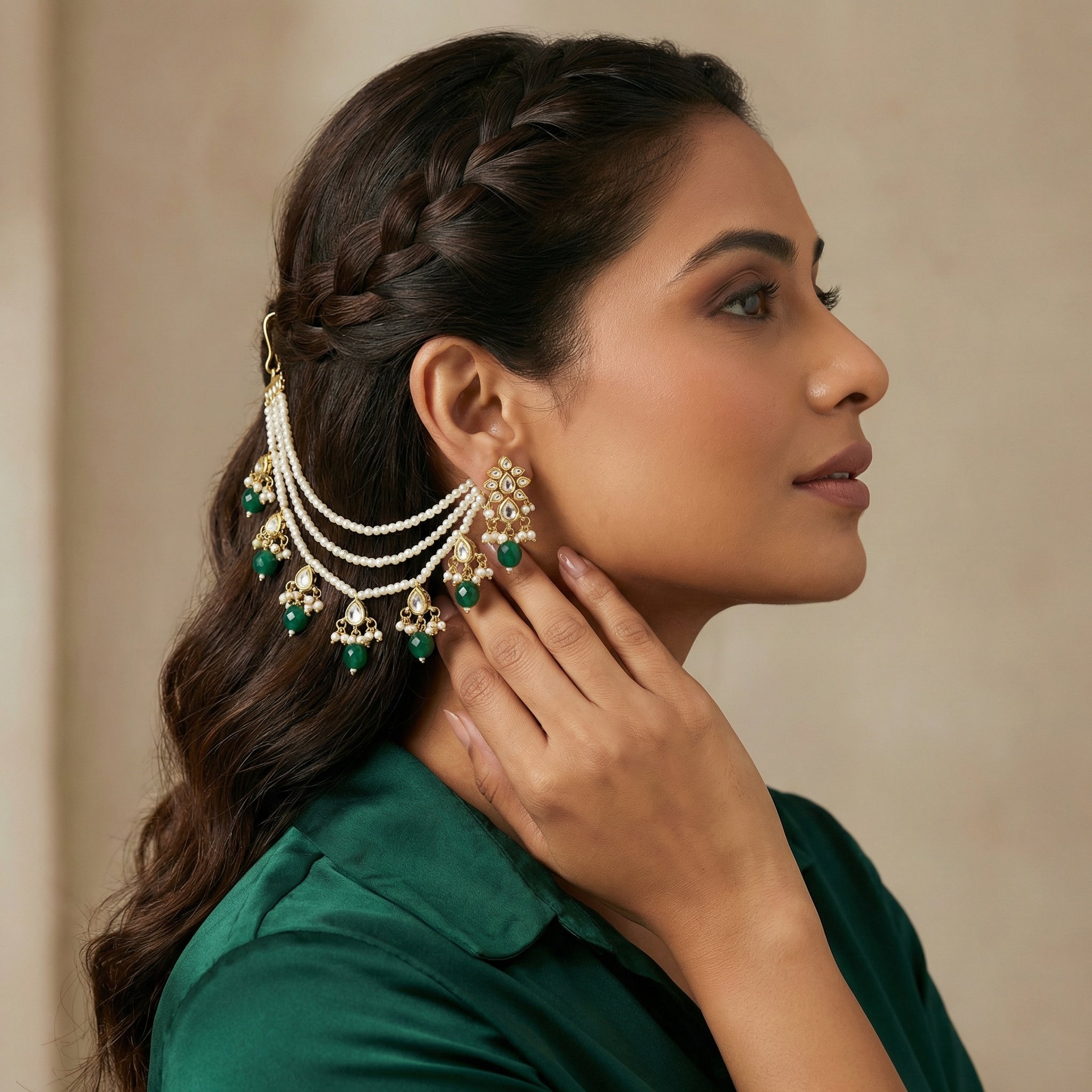 Zohra Emerald Kaan Back Chain
